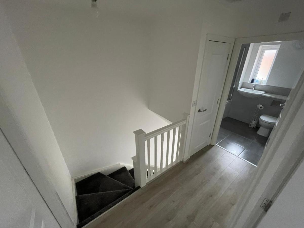Modern Room With Huge Bed - Walk To City Centre! Манчестер Екстер'єр фото