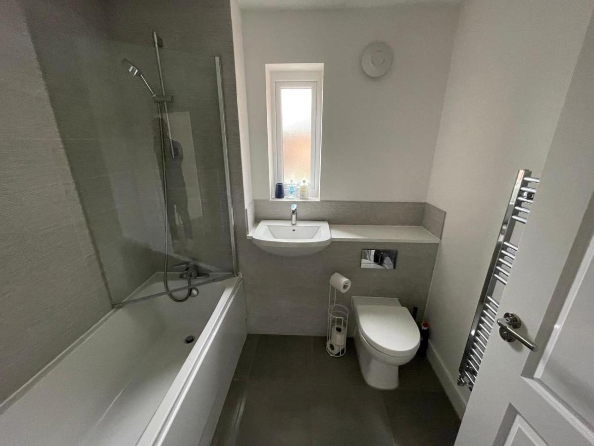 Modern Room With Huge Bed - Walk To City Centre! Манчестер Екстер'єр фото