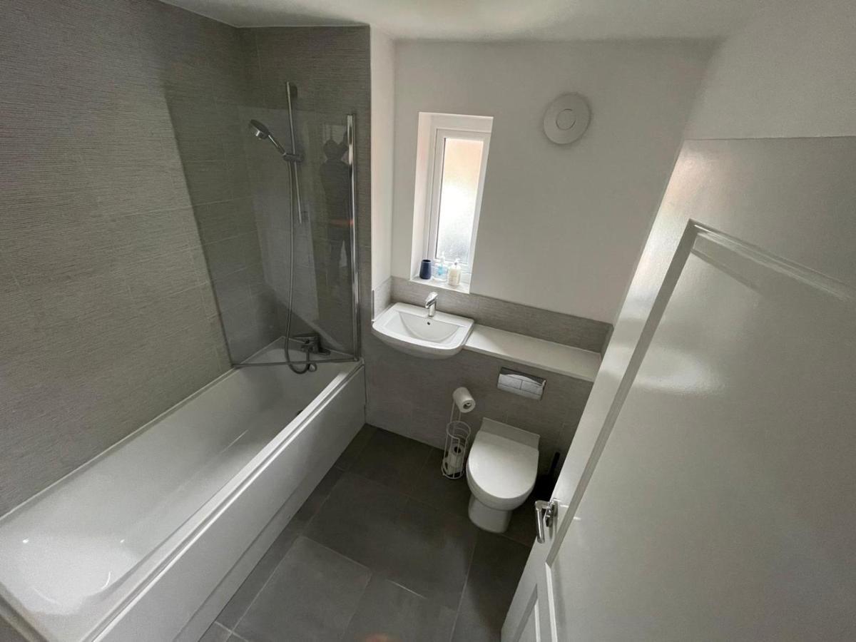 Modern Room With Huge Bed - Walk To City Centre! Манчестер Екстер'єр фото